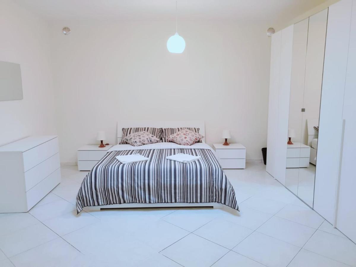 Visconti House Apartment บารี ภายนอก รูปภาพ
